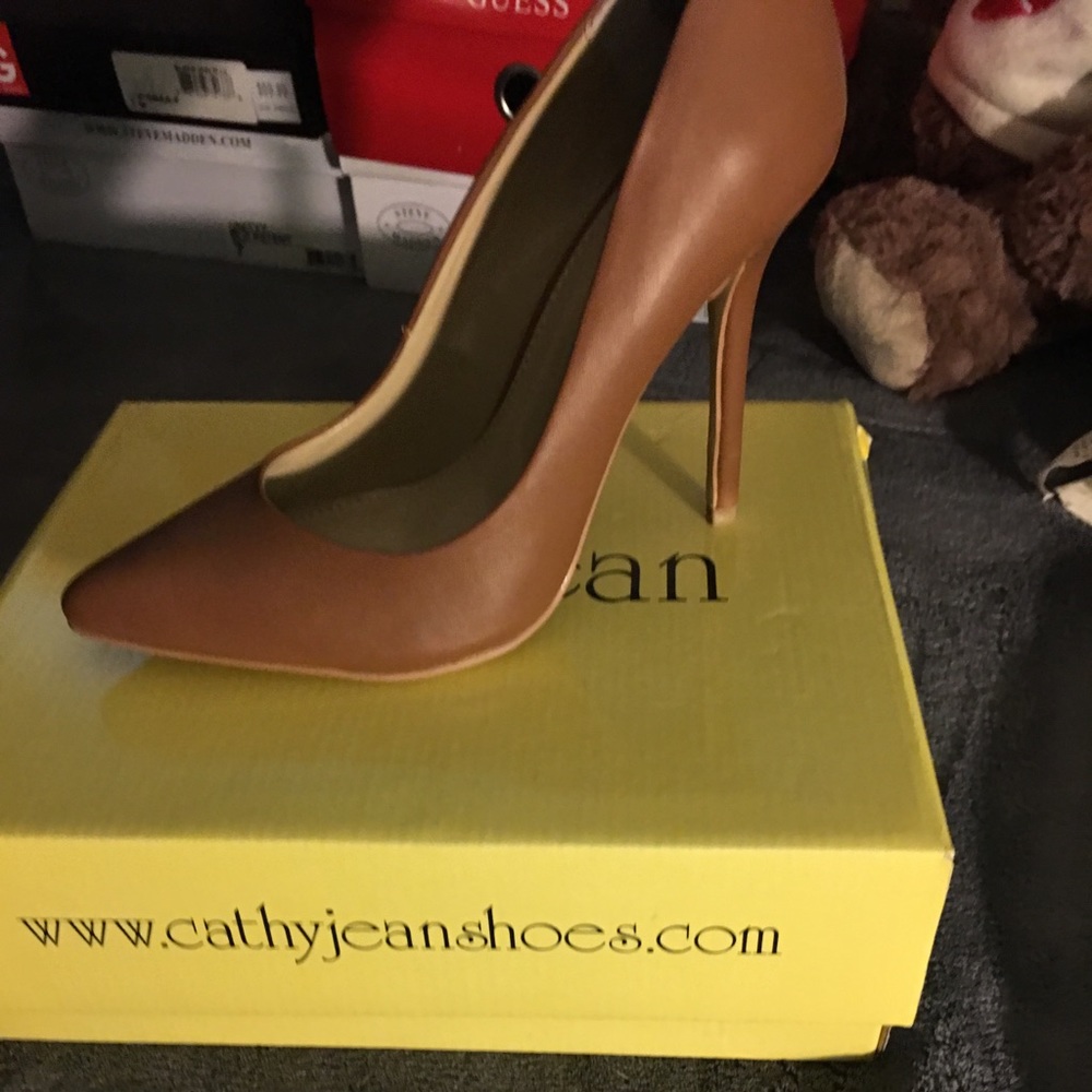 Cathy jean brown pumps